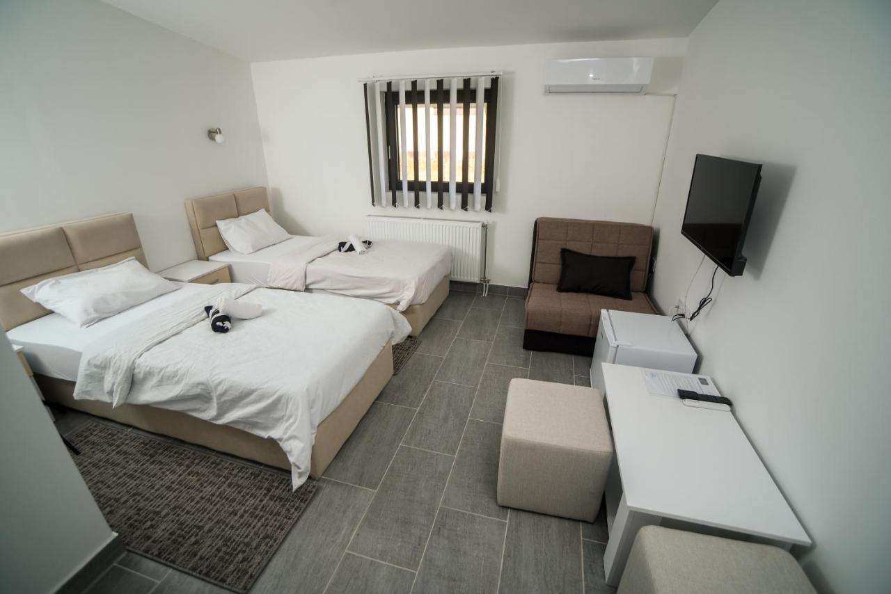 Aparthotel Prenociste Adria à Vranje Extérieur photo